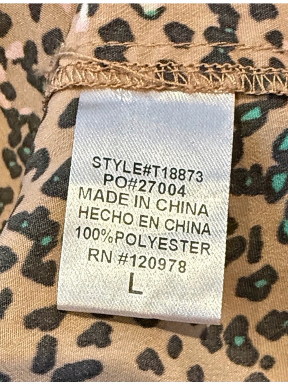 entro Beige and Green Animal Print Pintuck Mock Neck Blouse Size Large - Picture 5 of 7